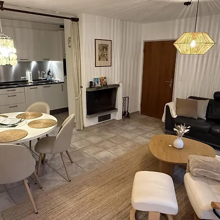 Falknis, Maisonette Mit Cheminee, Gartensitzplatz Und Garage Apartment
