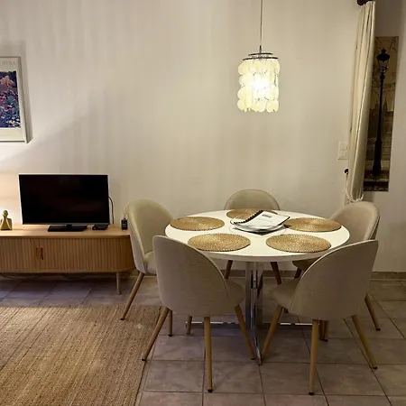 Apartment Falknis, Maisonette Mit Cheminee, Gartensitzplatz Und Garage *
