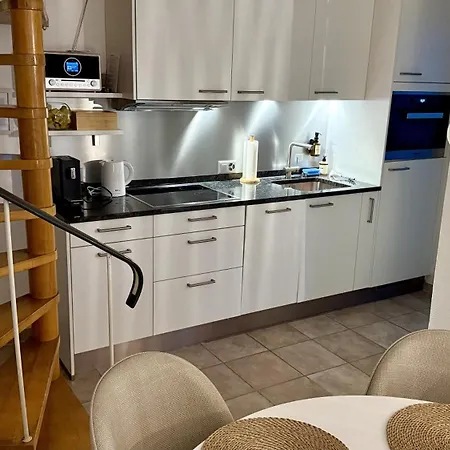 Apartment Falknis, Maisonette Mit Cheminee, Gartensitzplatz Und Garage *
