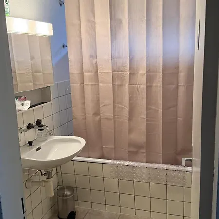 Falknis, Maisonette Mit Cheminee, Gartensitzplatz Und Garage Apartment *